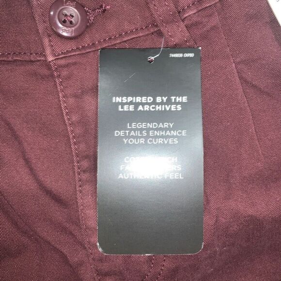Lee Womens Size 4 Relaxed Fit Denim Jean Shorts Burgundy Flat Front NWT - Picture 4 of 11